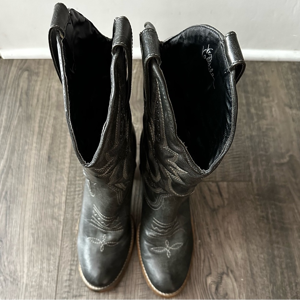 Very Volatile Denver Fashion Boot Charcoal gray Sz 7 - Picture 9 of 12